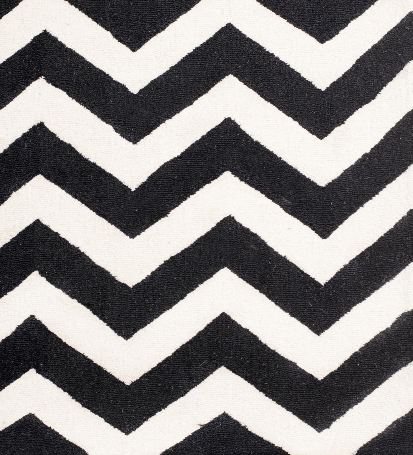 Blank and white Geometrical Design Hand-Tufted Area Rug