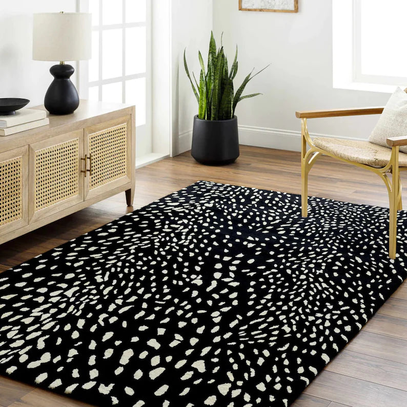 Black and White Hand-Tufted Modern Design Rug For Stylish Home