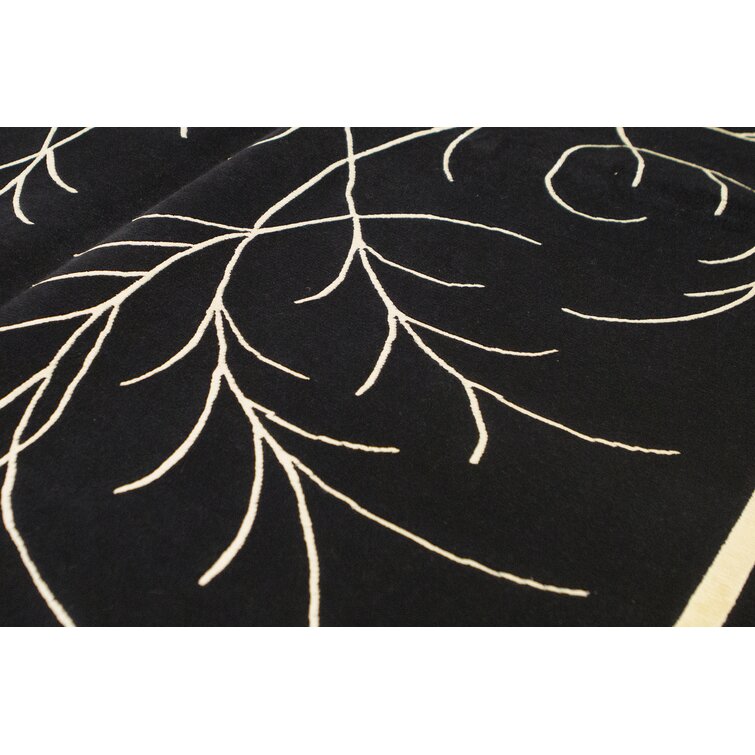 Black and White Color Design Hand-Tufted Wool Area Rug
