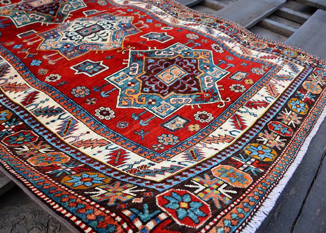 Bijaar Bakshaish Design Persian Rug