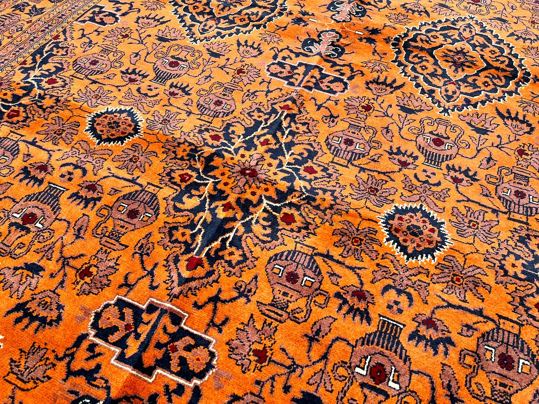 The Crimson Spray Traditional Medallion Wool Rug