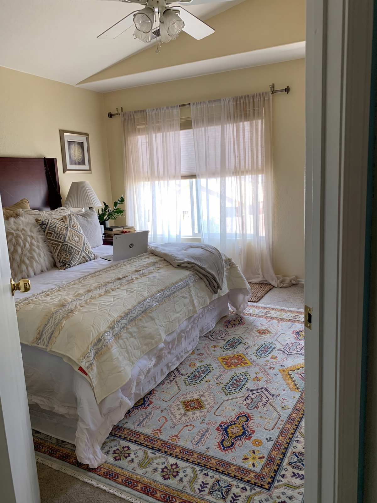 The SELWYN Hand-Knotted Oushak  Wool Area Rug