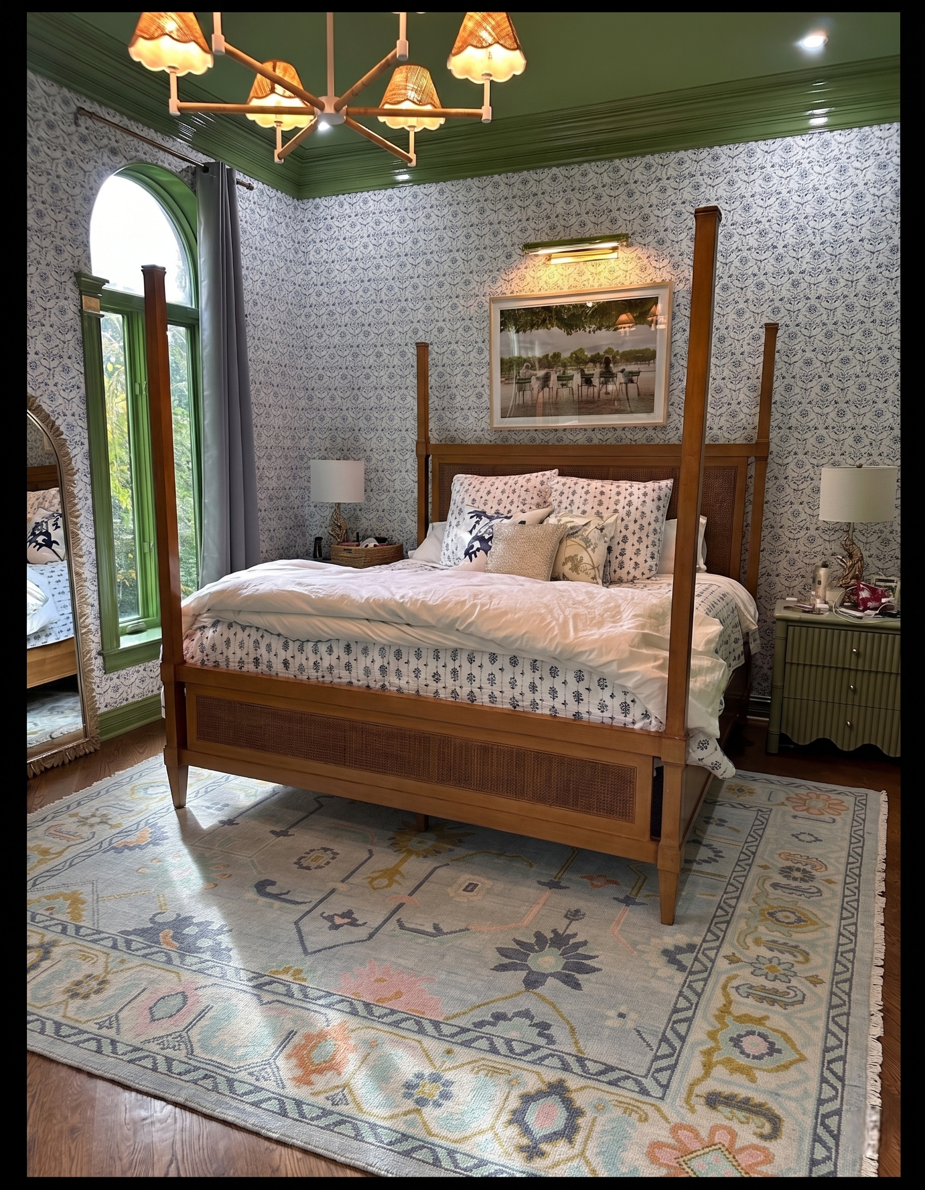 ODETTE Hand Knotted Rug