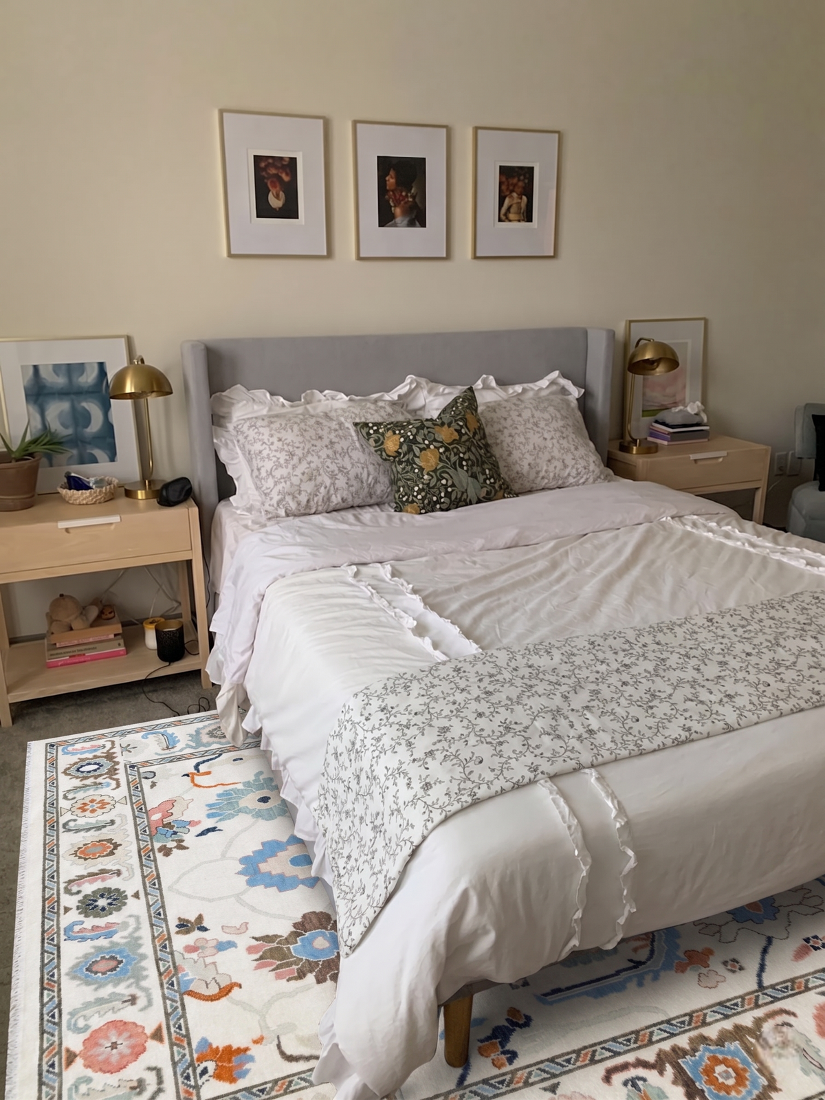 CAMBERTON Hand-Knotted Ivory Oushak Rug - Pastel Floral Wool Carpet
