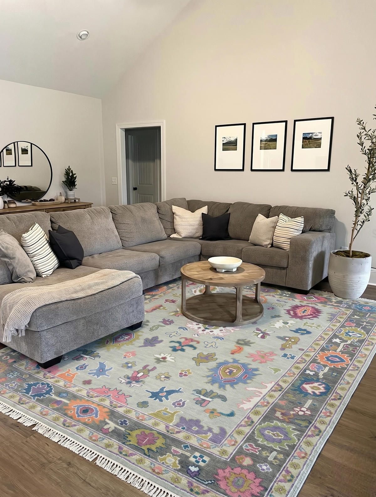AGNES Hand Knotted Rug