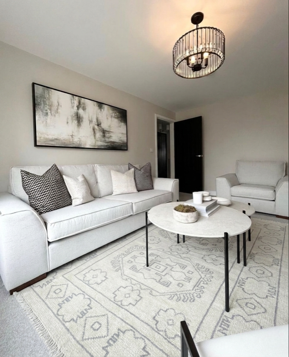 VERA Hand Knotted Rug