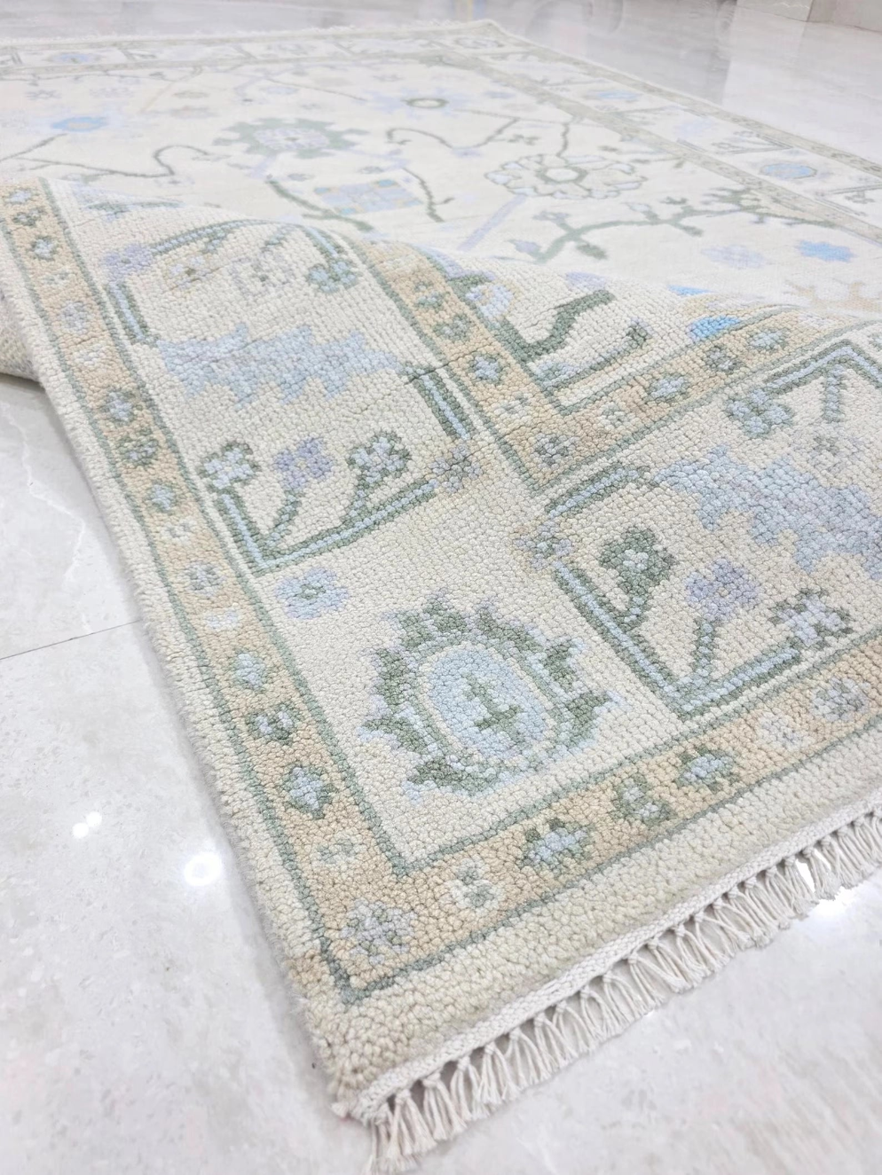 VARSAILLES Oushak Style Hand Knotted Rug
