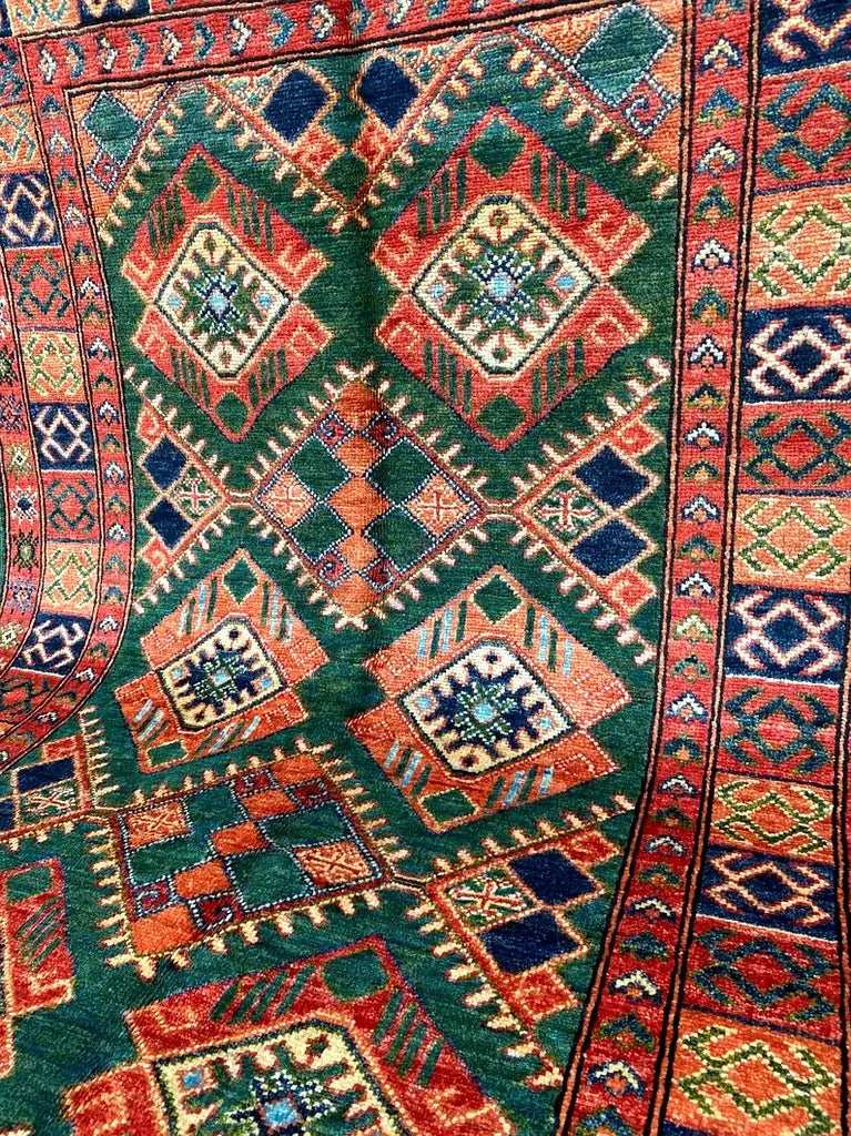 Shiraz Design Persian Rug