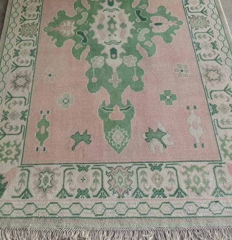 ALVERON Oushak Wool Area Rug - Muted Pink & Brown Vintage Rug
