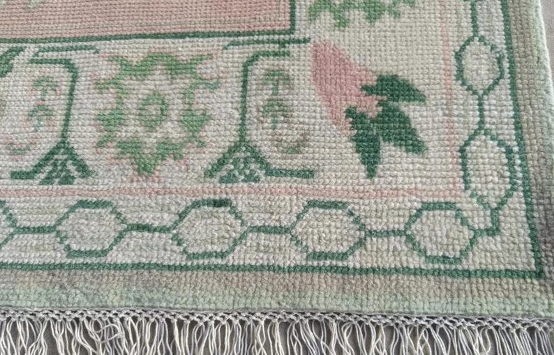 ALVERON Oushak Wool Area Rug - Muted Pink & Brown Vintage Rug