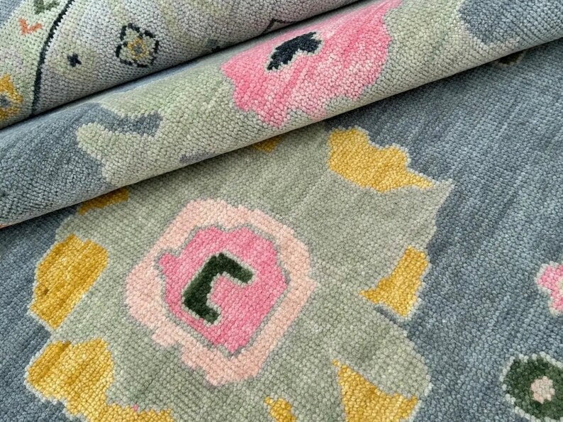 Gray Oushak Wool Rug - Turkish Hand-Knotted Area Rug with Peach & Gold