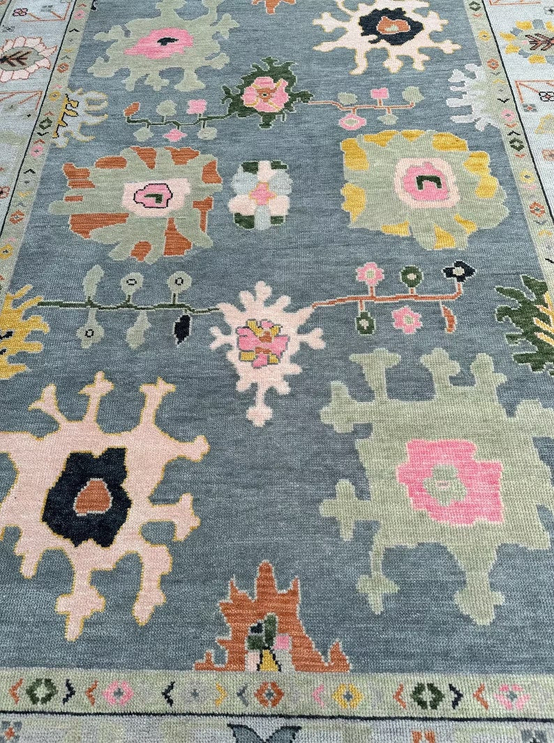 Gray Oushak Wool Rug - Turkish Hand-Knotted Area Rug with Peach & Gold