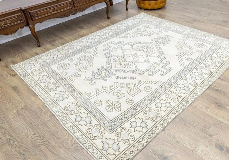 Doveshire Hand-Knotted Oushak Area Rug