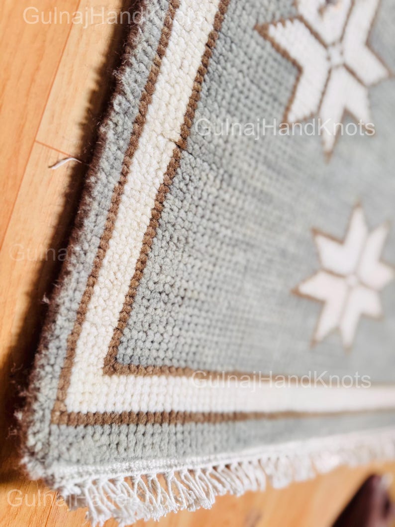 Hand-Knotted Oushak Wool Rug: Gray, Ivory, and Pastel Turkish Carpet