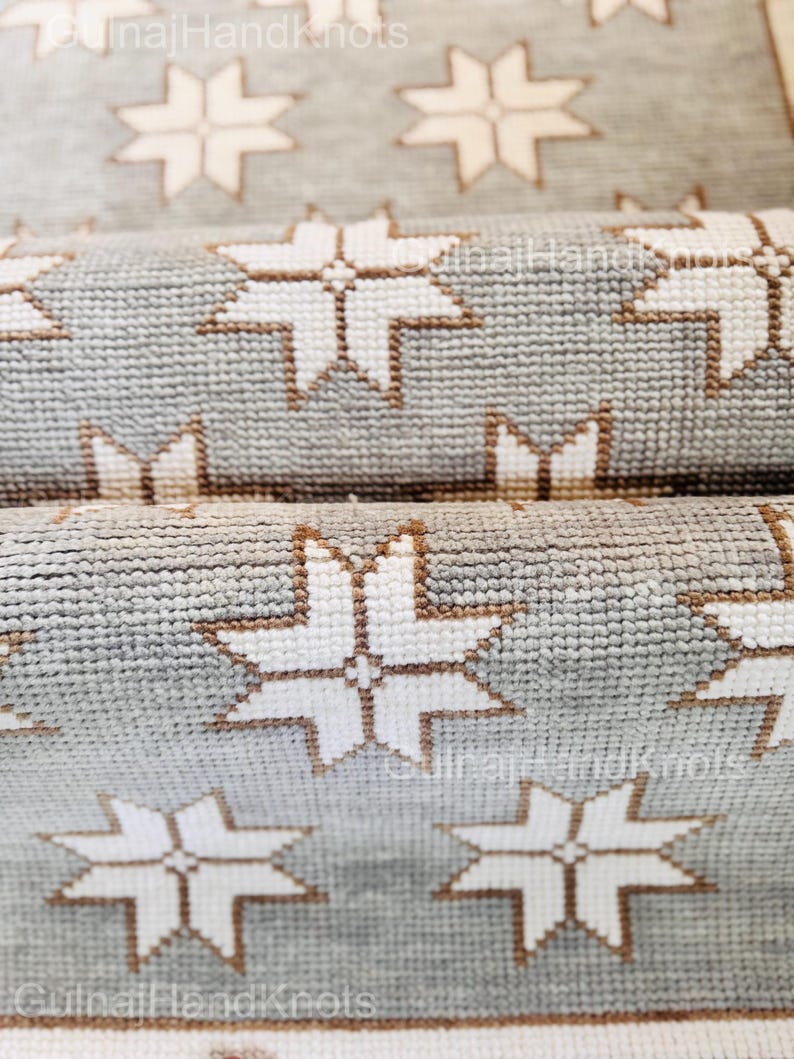 Hand-Knotted Oushak Wool Rug: Gray, Ivory, and Pastel Turkish Carpet