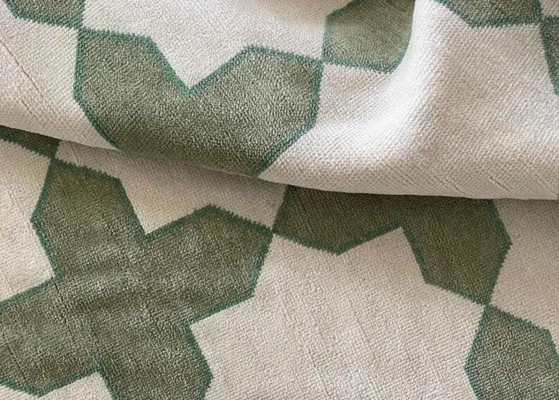 AMBERCREST Hand-knotted Wool Oushak Rug - Modern Green & Beige Area Rug