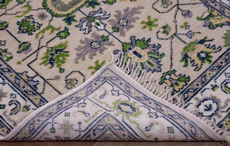 Hand Knotted Ivory Oushak Wool Rug - Floral Medallion