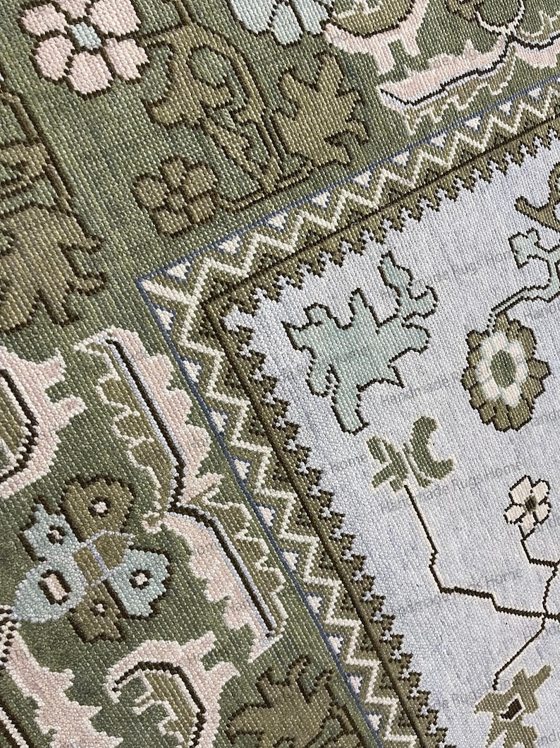 Hand Knotted Oushak Rug - Vintage Transitional Style (Blue Green Pink)