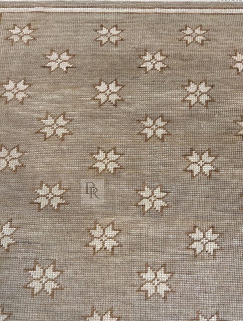 Golden Linen Modern Oushak Rug