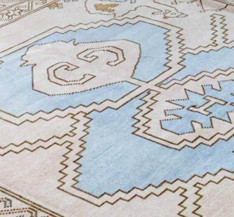 Vintage Handmade Turkish Area Rug - Geometric Design Oushak Rug