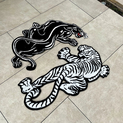 American Traditional Panther Exo Rug