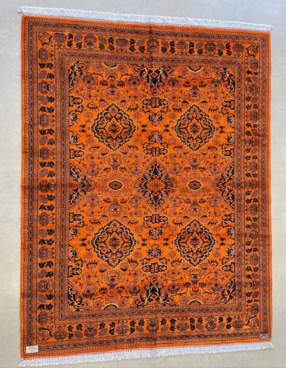 The Crimson Spray Traditional Medallion Wool Rug
