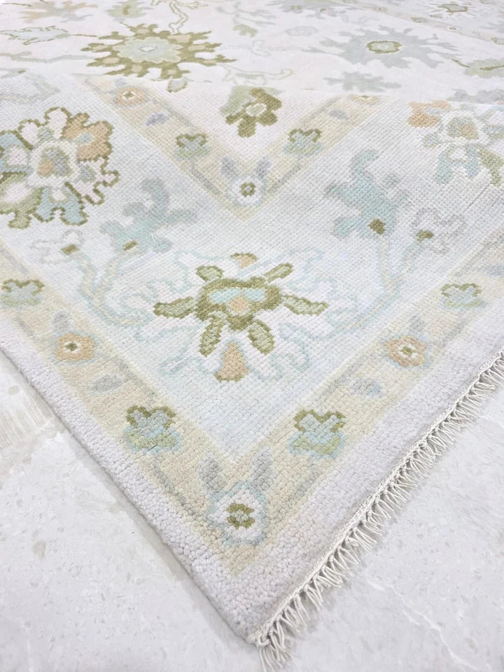 ARISTO Oushak Style Hand Knotted Rug
