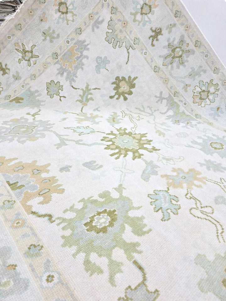 ARISTO Oushak Style Hand Knotted Rug