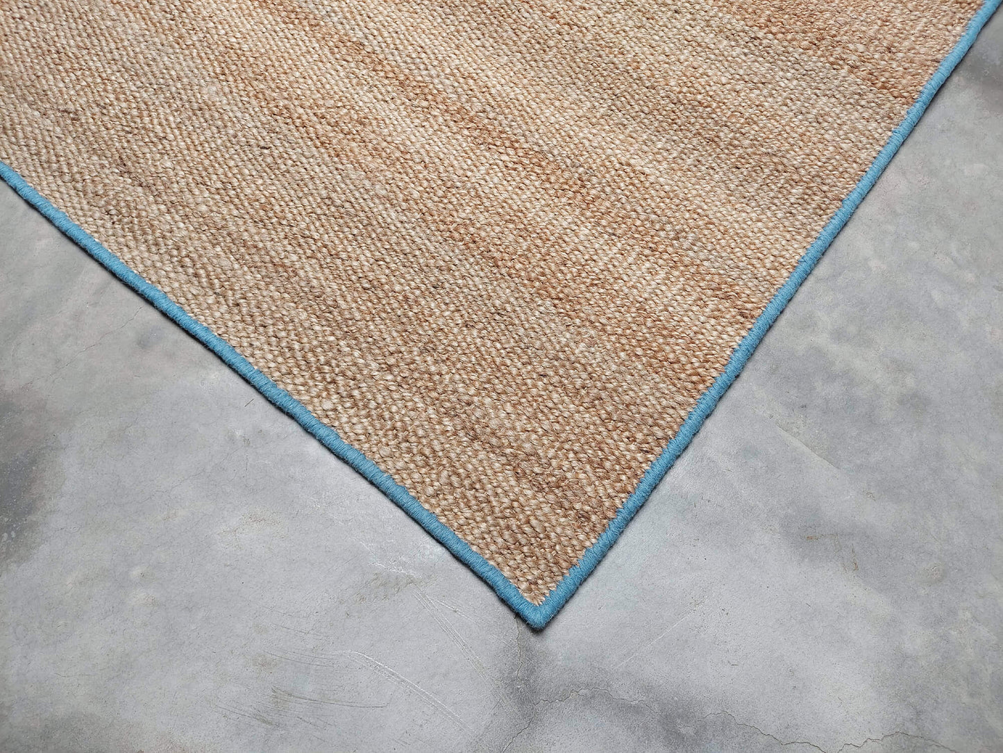 JP0024 BENGAL – NATURAL JUTE & MEDITERRANIAN BLUE RUGS