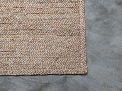 JP0031 CHUNKY PLATTED JUTE – NATURAL RUGS