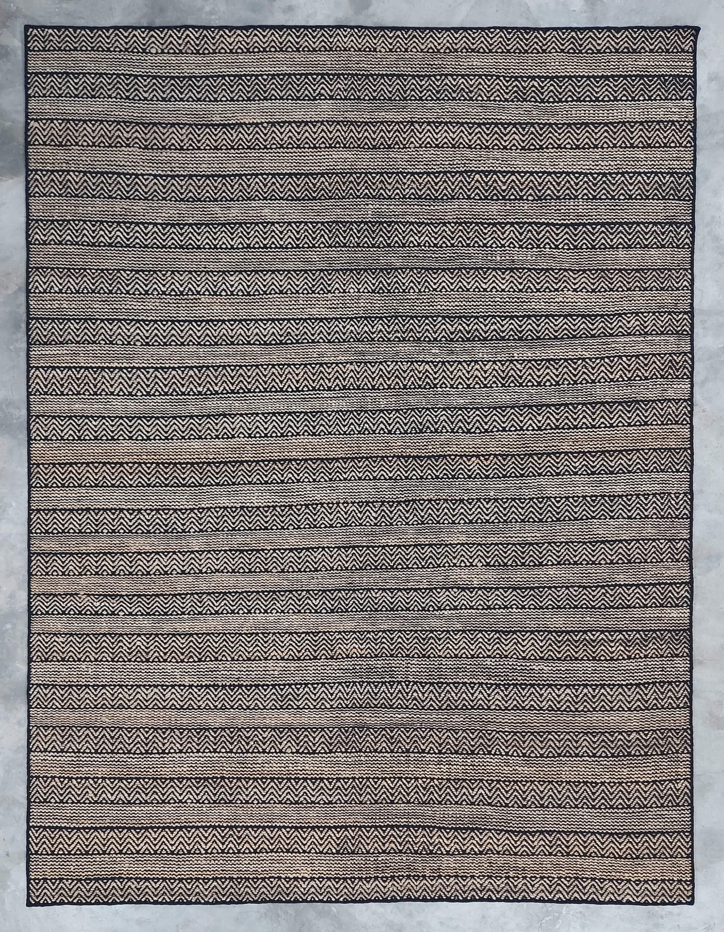 JP0016 CHEVRON LINES – NATURAL JUTE & BLACK RUGS