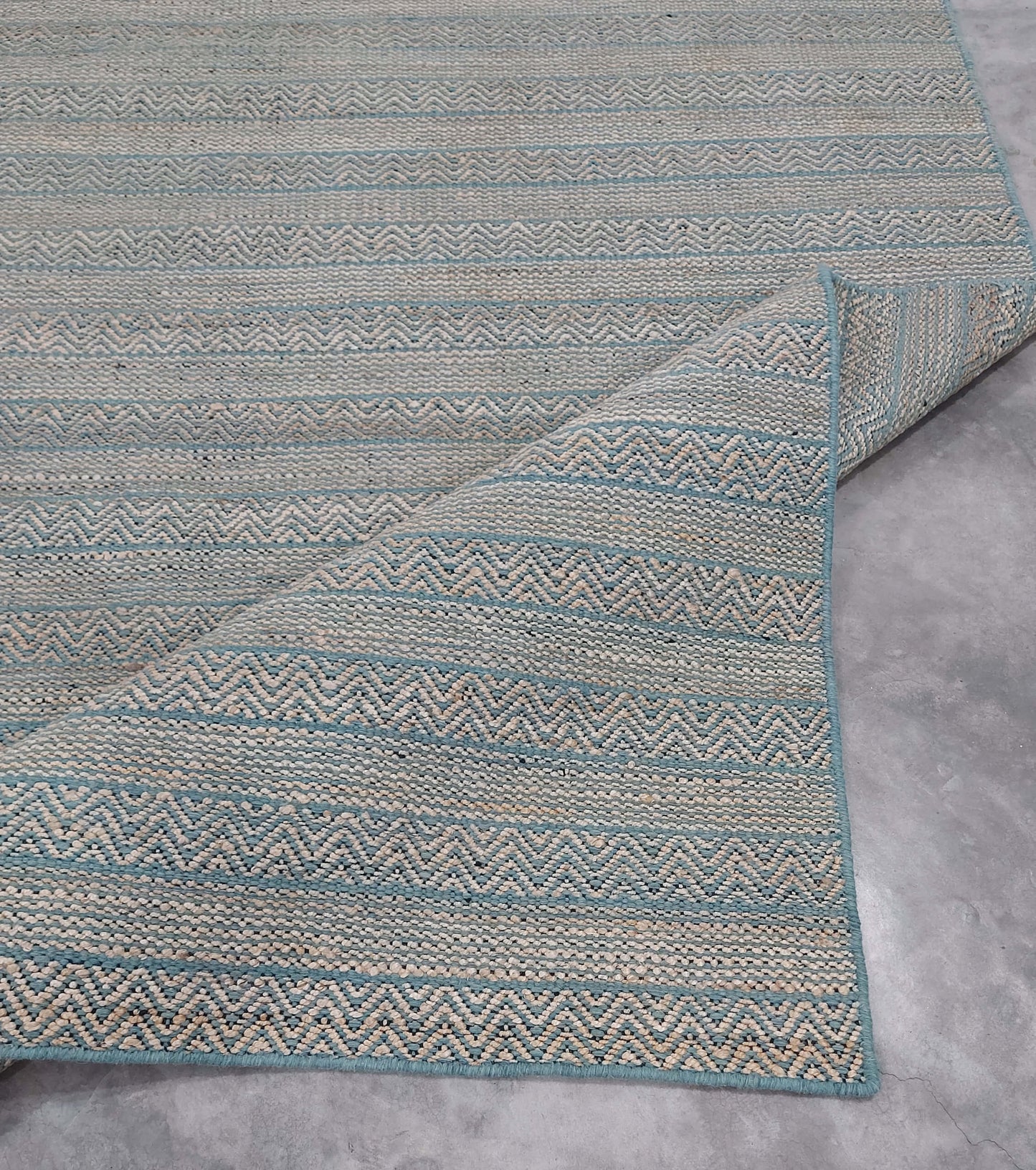 JP0017 CHEVRON LINES – NATURAL JUTE & SEA GREEN RUGS