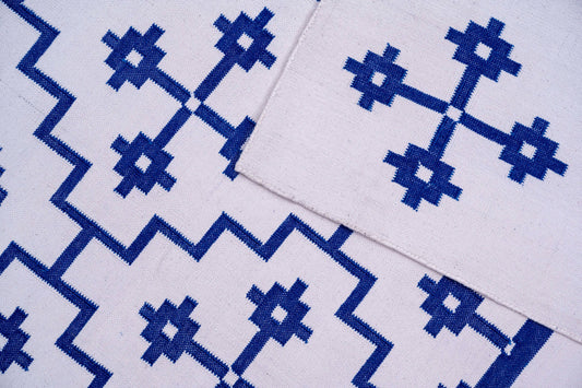 JP0050 FLEUR – LONDON BLUE & OFF WHITE RUGS