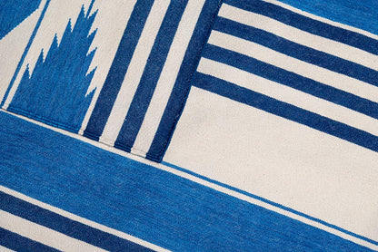 HERITAGE STRIPES – HAMPTONS BLUES & OFF WHITE RUGS