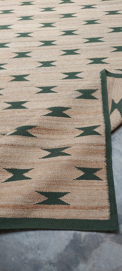 JP001 NATURAL JUTE & HUNTER GREEN RUGS