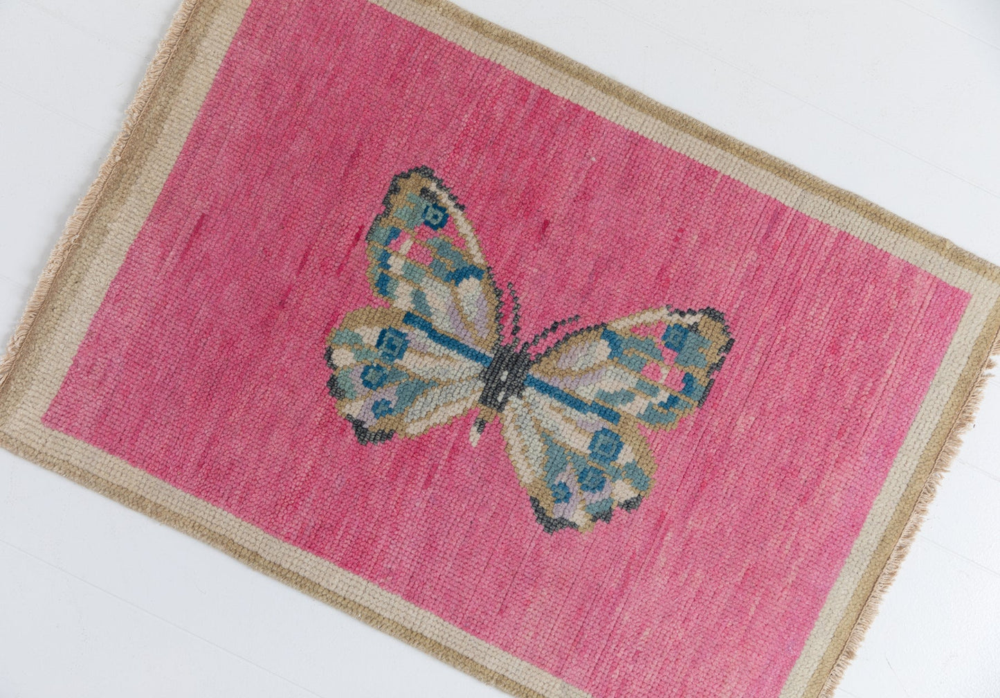 L-025 BUTTERFLY MINI IN HOT PINK Hand Knotted Rug