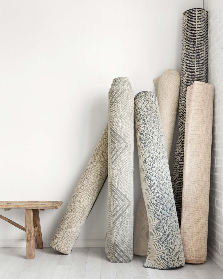 Hand Tufted Black / Ivory Area Rug