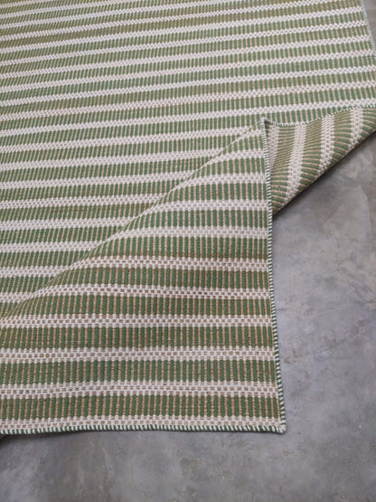 JP007 LINES – NATURAL JUTE & GRASS GREEN RUGS