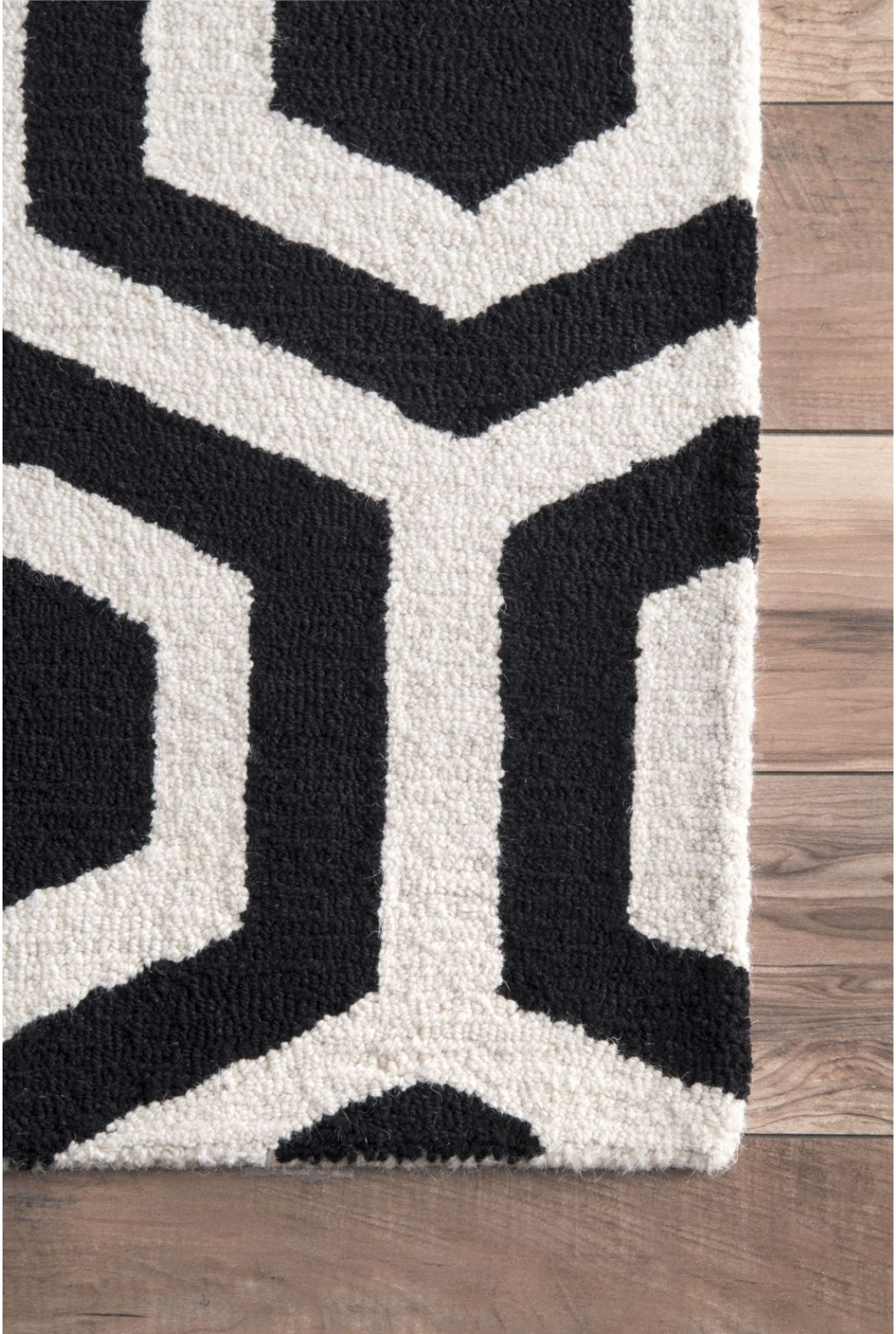 Black Honeycomb Trellis Area Rug