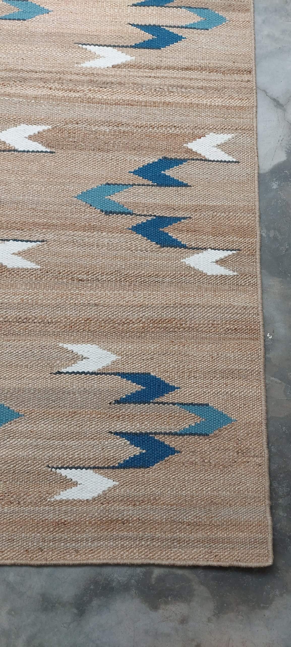 JP004 NATURAL JUTE & BLUE PARADE RUGS